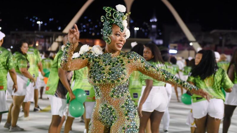 Jornada dupla! Levis Claudia se prepara para cumprir maratona carnavalesca