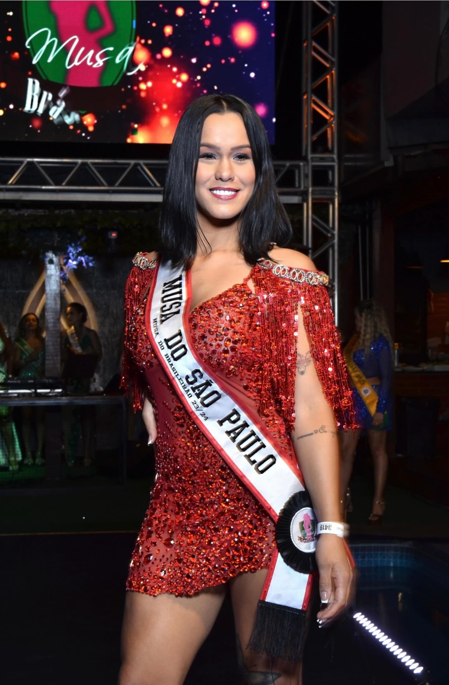 Gabriela Freitas, Musa do São Paulo 2024, brilha em desfile do concurso Musa do Brasileirão com look arrasador