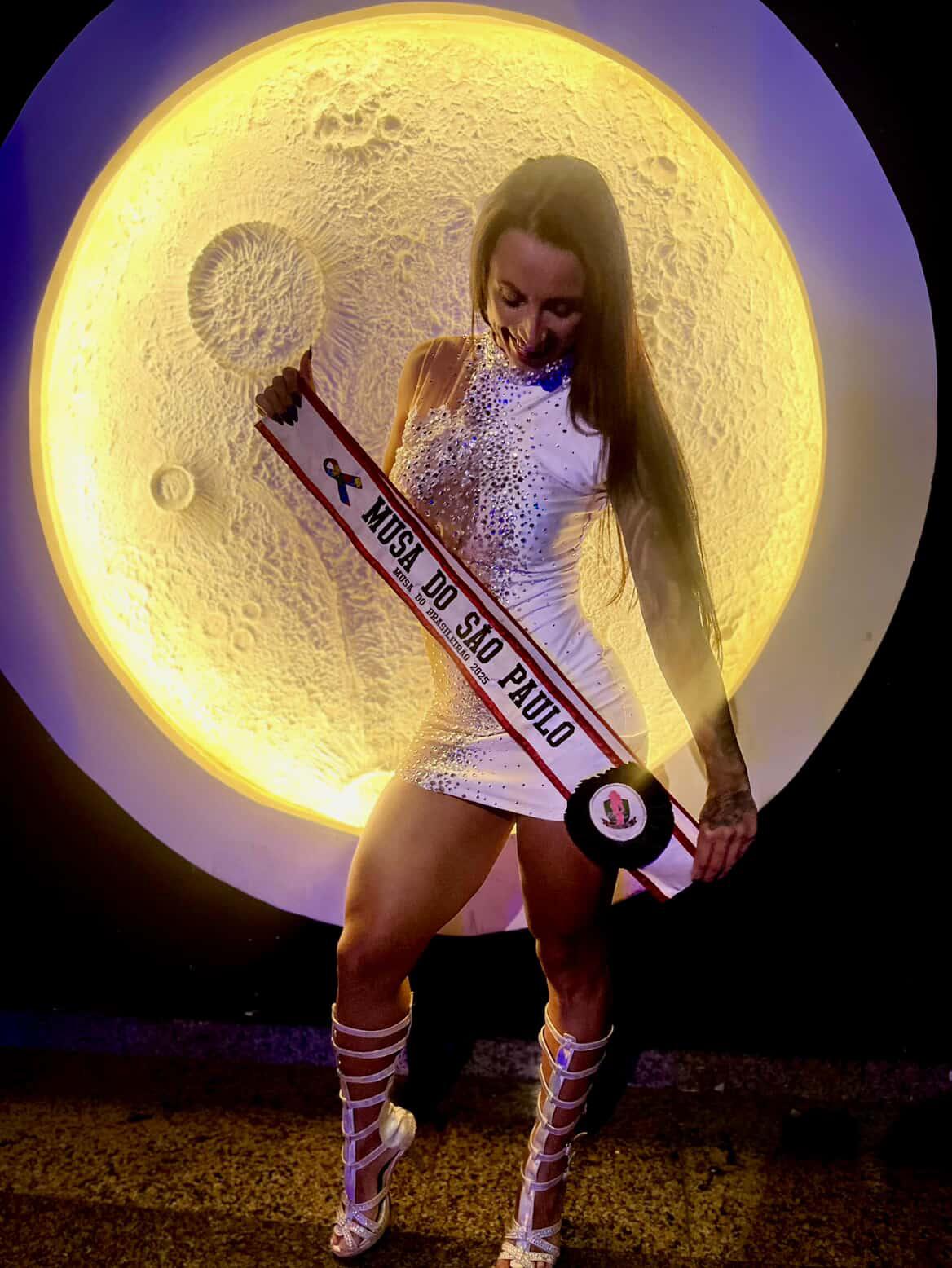 Brilho e Samba: Luh Macedo, Musa do São Paulo, arrasa no evento “Domingo Chic” em Ribeirão Preto