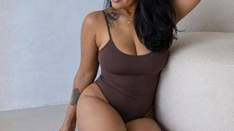 Aos 50 anos, Solange Santos reforça que beleza, inteligência e autenticidade podem caminhar juntas